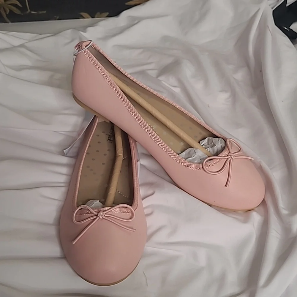 New with tags! Cat & Jack Diana Girls 3 pink slip on ballet flats shoes